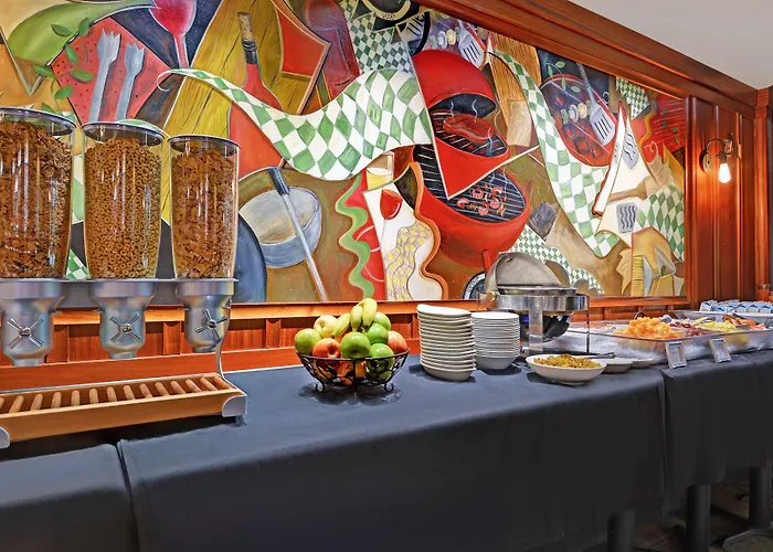Hotel Hilton Garden Downtown/magnificent Mile 3*