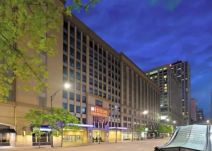 Hilton Garden Downtown/magnificent Mile Hotel 3*
