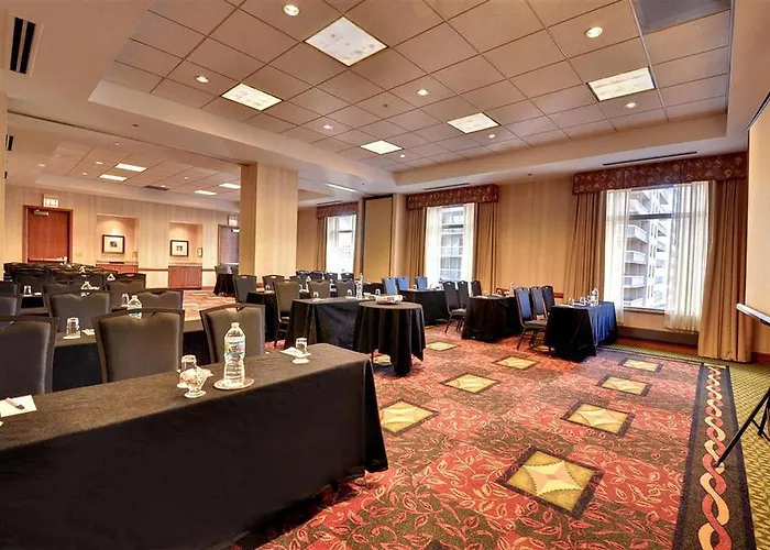 Hilton Garden Downtown/magnificent Mile Hotel